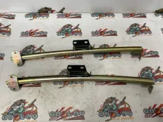 Направляющая стекла двери BMW E24 1979 51321843645 КУПЕ M30B35, левая