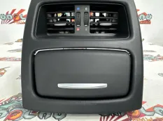 Дефлектор воздушный BMW M3 E92 19.11.2008г 64227841812 КУПЕ S65B40A