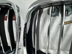 Решетка радиатора BMW E90 08.02.2011 51137201969 СЕДАН N53