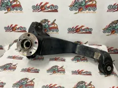 Кулак BMW F48 29.07.2016 33306898963 B48O, задний левый