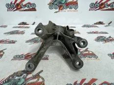 Кронштейн двигателя BMW G11 22116861564 B48, правый