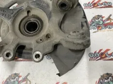 Кулак BMW M3 E92 01.10.2007 33302283542 КУПЕ S65, задний правый