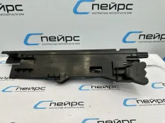 Кронштейн радиатора BMW F15 20.05.2014 17118572189 КРОССОВЕР N57Z, правый