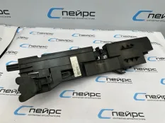 Кронштейн радиатора BMW F15 20.05.2014 17118572188 КРОССОВЕР N57Z, левый