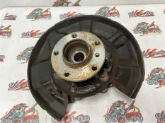 Кулак BMW F32 20.09.2013 33326797507 КУПЕ N20B20A, задний левый