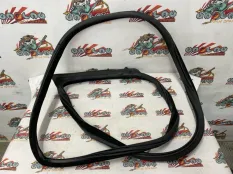 Уплотнительная резинка боковой двери BMW F32 20.09.2013 51767369303 КУПЕ N20B20A, левая