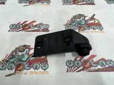 Кронштейн BMW F31 05.07.2014 13718515794 УНИВЕРСАЛ N47D20C, левый