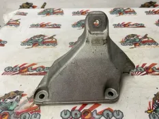 Кронштейн двигателя BMW F32 20.09.2013 22116788610 КУПЕ N20B20A, правый