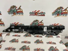 Кронштейн двери BMW G22 51417944185, передний левый