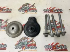 Болты подрамника BMW E90 33306778328, задние