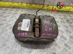 Суппорт Audi A4 B9 передний правый