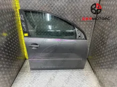 Дверь передняя правая Volkswagen Golf 5 серый