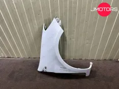 Крыло переднее правое Renault Clio 3 белое