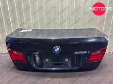 Крышка багажника BMW 5-series F10 черная с фонарями