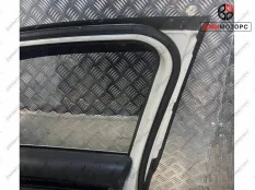Дверь передняя правая VOLKSWAGEN Jetta MK5 Седан