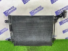 Радиатор кондиционера правый Volkswagen Tiguan