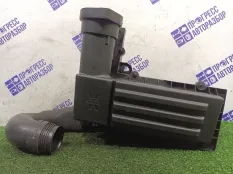 Корпус воздушного фильтра Volkswagen Tiguan