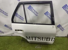 Дверь задняя правая Mitsubishi Legnum УНИВЕРСАЛ