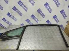 Форточка двери передняя левая Peugeot 308 ХЭТЧБЕК