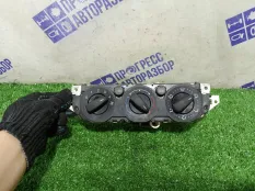 Блок управления климат-контролем Ford Focus 2