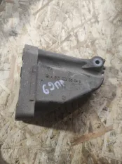 Кронштейн двигателя правый Mercedes-Benz W211