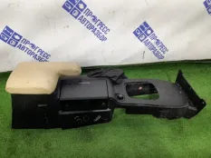 Консоль между сидений Brilliance M2 4G93 СЕДАН 1.8