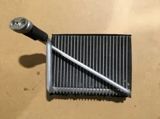 Радиатор кондиционера Audi A4 B5 СЕДАН 1.6 ADP