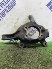 Поворотный кулак передний левый Nissan Qashqai
