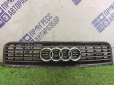 Решетка радиатора Audi A4 B6 СЕДАН 2.0 ALT 2001