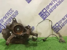 Поворотный кулак передний правый Toyota Camry XV30