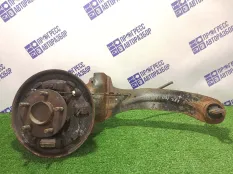 Поворотный кулак левый Ford Focus 2 СЕДАН 1.6 SHDB