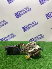 Замок двери передний левый Subaru Forester