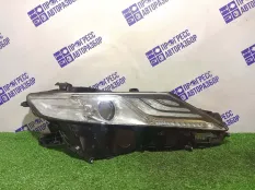 Фара передняя правая Toyota Camry V70
