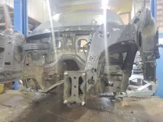 Лонжерон передний левый Land Rover Range Rover III
