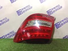 Фонарь задний левый Mercedes-Benz W204 УНИВЕРСАЛ
