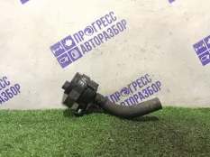 Помпа Mercedes-Benz W204 УНИВЕРСАЛ 1.8 271.860