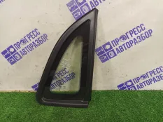 Стекло форточка боковое правое Kia Rio 3 ХЕТЧБЭК
