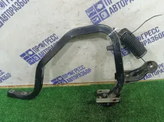 Петля крышки багажника задняя правая Renault Logan