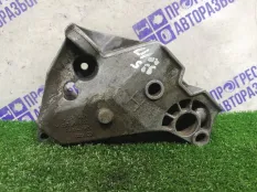 Кронштейн двигателя правый Volkswagen Bora СЕДАН