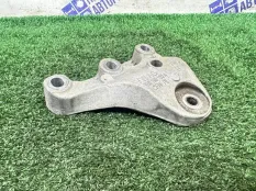 Кронштейн двигателя правый Volkswagen Polo СЕДАН