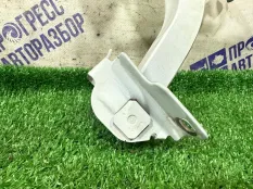 Петля крышки багажника задняя правая Renault Logan