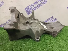 Кронштейн генератора Audi A4 B7 2.0 BWE