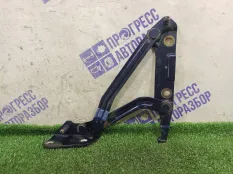 Петля двери багажника задняя правая Ford Mondeo 3