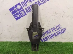 Крепление радиатора правое Audi A4 B8