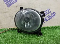 Фара противотуманная (ПТФ) передняя правая Audi A4
