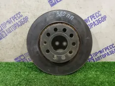 Тормозной диск передний правый Skoda Octavia