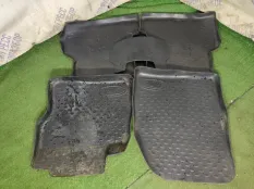 Коврики комплект Ford Focus 2 УНИВЕРСАЛ 1.6 HWDA