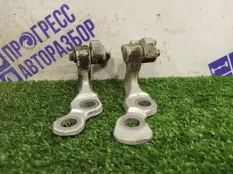 Петля двери передняя правая Ford Focus 2 УНИВЕРСАЛ