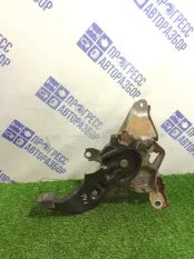 Педаль стояночного тормоза (Ножник) Toyota Camry