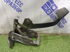 Педаль тормоза Toyota Camry СЕДАН 2.4 2AZFE 2010